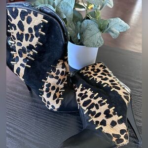VTG BEVERLY FELDMAN Chaos Leopard Calf Hair Black Leather Booties 6M